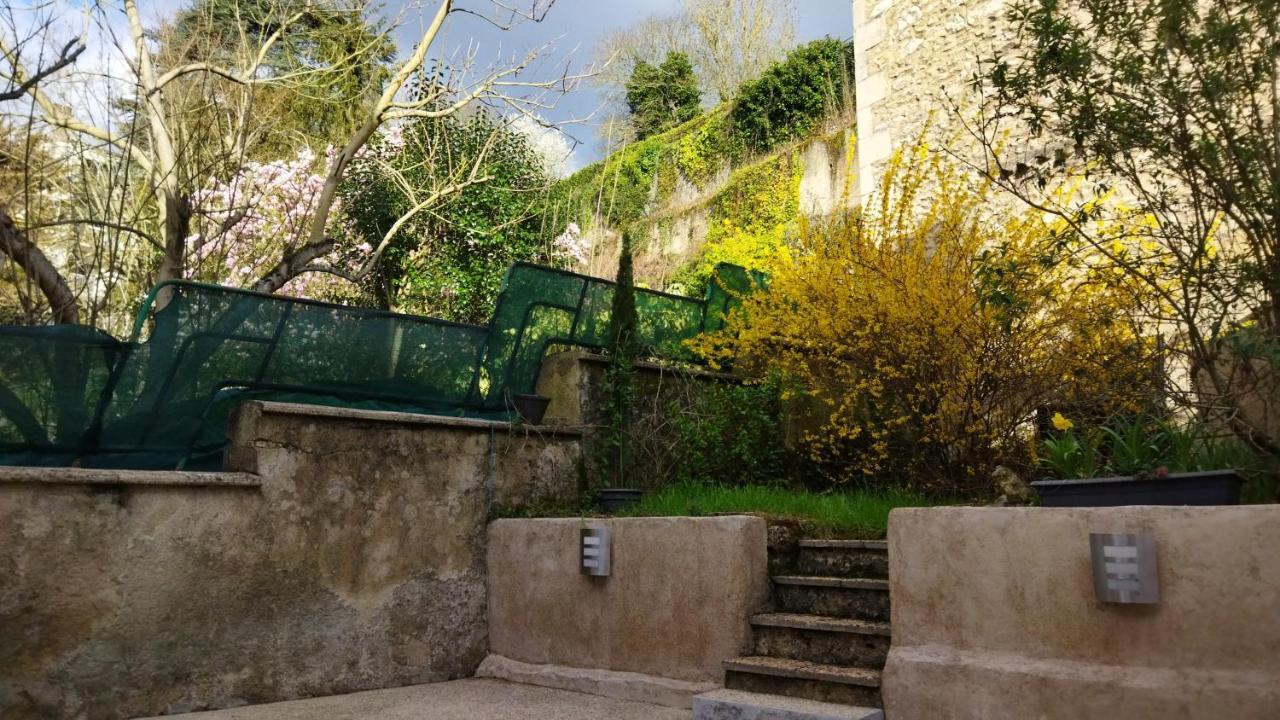 Appartements Les Remparts D'Alienor Poitiers Exterior photo